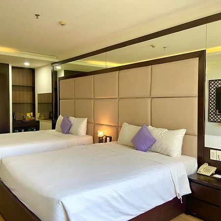 Pariat River Front Hotel Da Nang Buitenkant foto