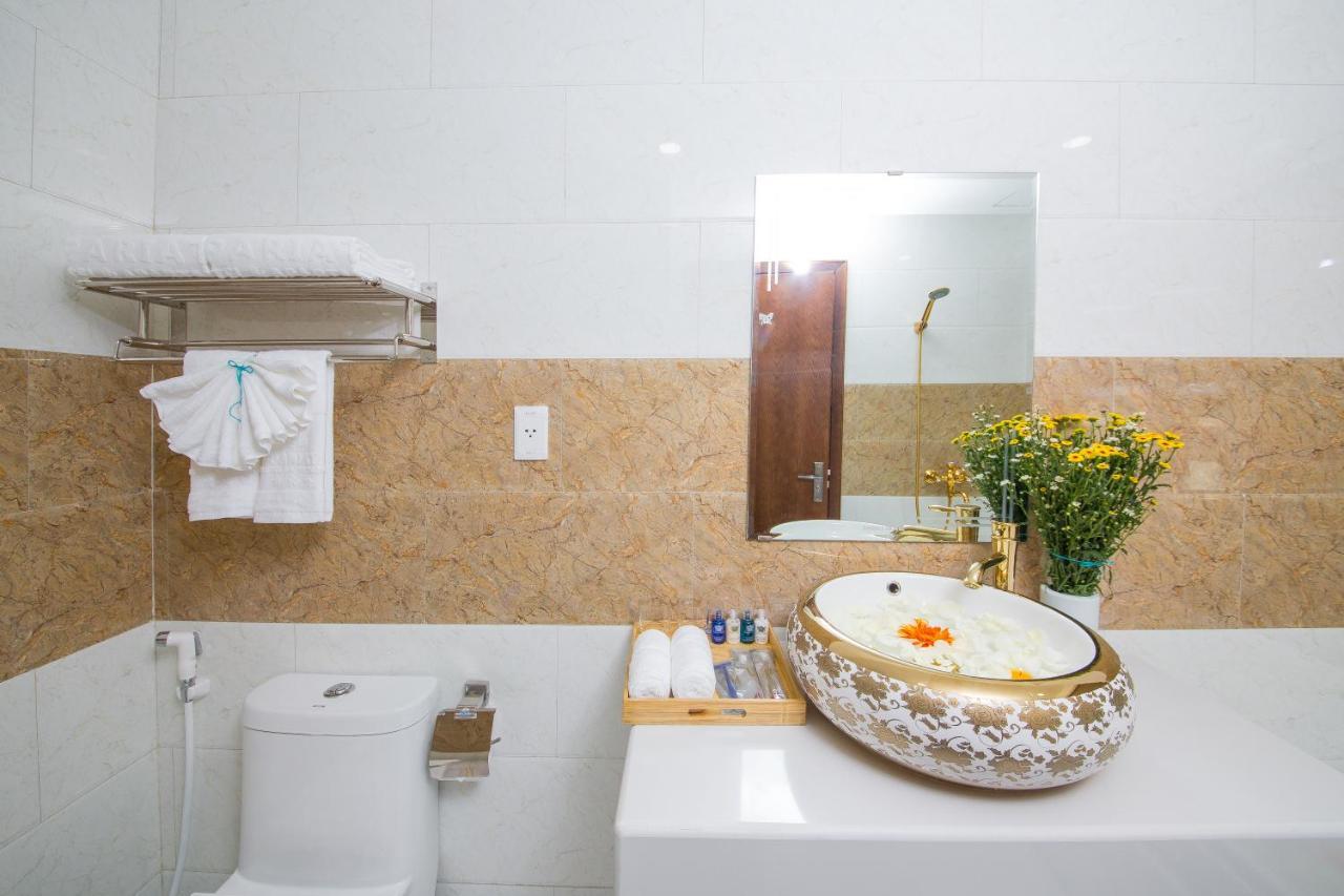 Pariat River Front Hotel Da Nang Buitenkant foto