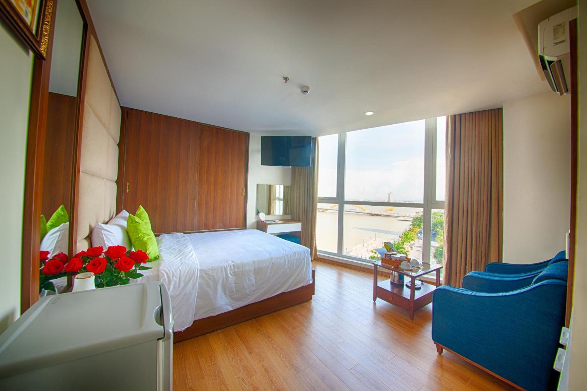Pariat River Front Hotel Da Nang Buitenkant foto
